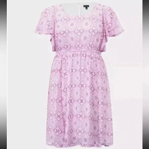 Torrid Berry Floral Skater Dress Size 2 (18-20) EUC Pink